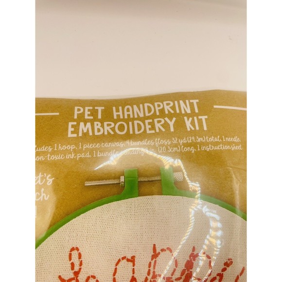 "Happy Paw-lidays" Pet Handprint Embroidery Keepsake Kit Christmas C21 - Picture 5 of 6